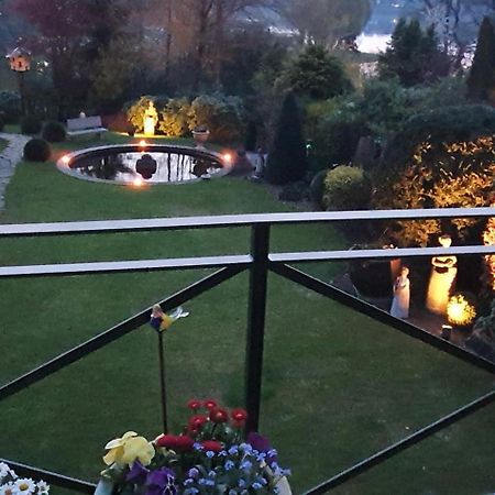 Апартаменты Ferien Im Koenigshaus Мёнезе Экстерьер фото
