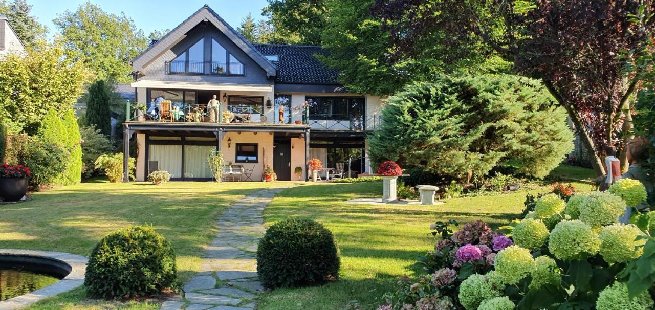 Апартаменты Ferien Im Koenigshaus Мёнезе Экстерьер фото