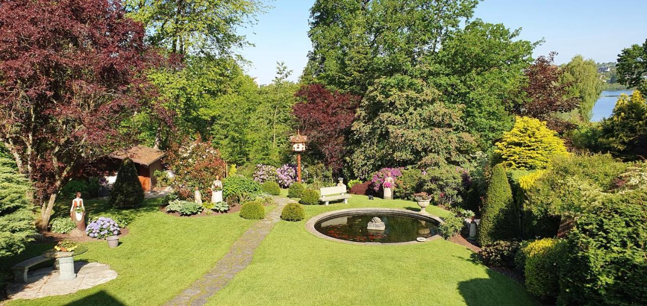 Апартаменты Ferien Im Koenigshaus Мёнезе Экстерьер фото