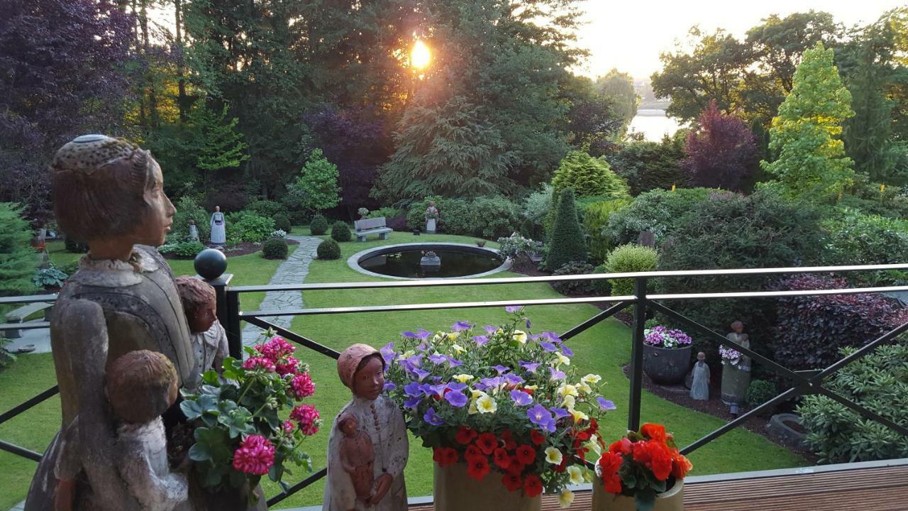 Апартаменты Ferien Im Koenigshaus Мёнезе Экстерьер фото